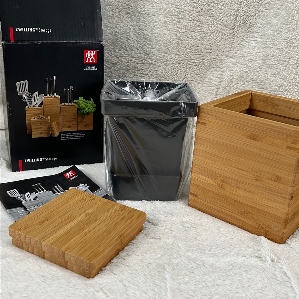 NWT Zwilling Oiled Bamboo Storage Container with Lid